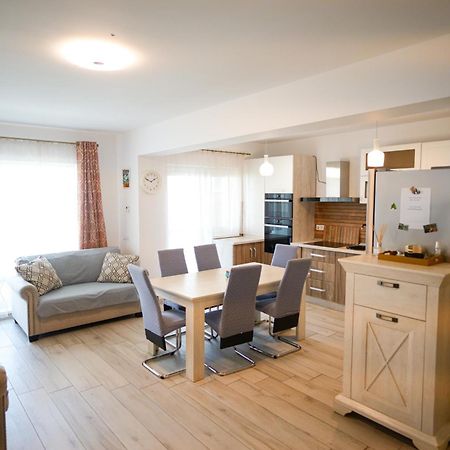 Appartamento Hunyadi Luxury Dna Stanca 1 Sibiu Esterno foto